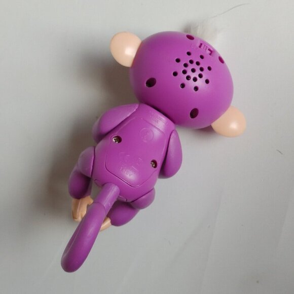 CUTE Fingerlings 4" Interactive Toy Monkey w/Monkey Sounds WowWee 2016 - Picture 3 of 6